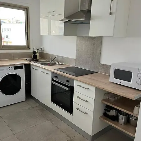 Апартаменты Superbe T3 L'illiade - Plages 3' A Pieds - Parking Жуан-ле-Пен